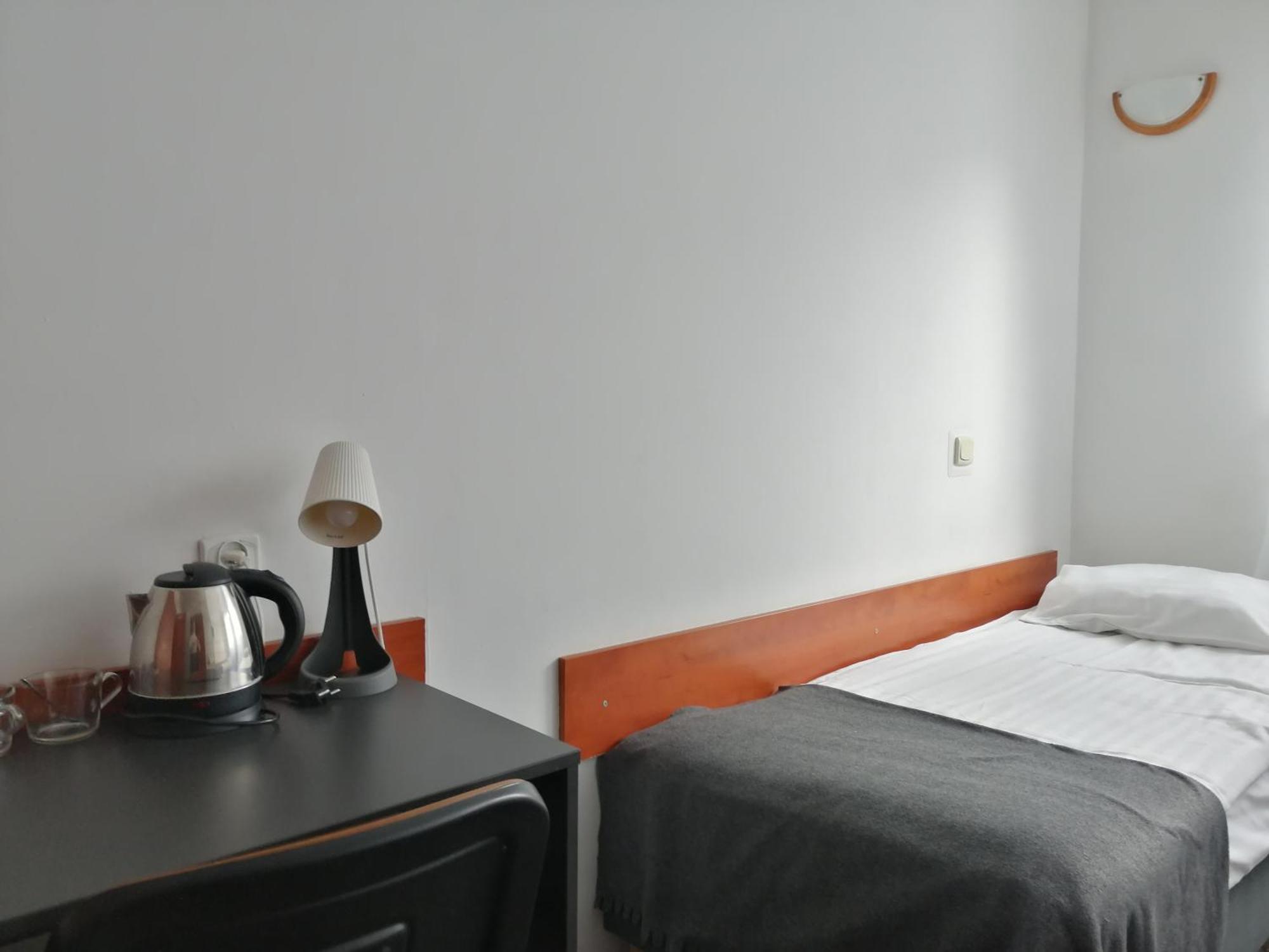 Hotel Dabrowiak ดองโบรวา กูร์นิตชา ภายนอก รูปภาพ